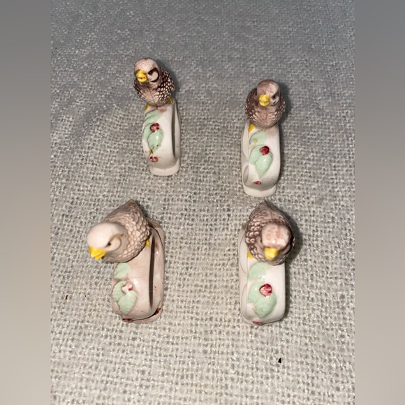 Vintage Ceramic hand painted Napkin ring holders- birds (set of 4). - Picture 4 of 4